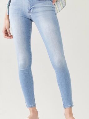 Frame le one skinny jeans sz 2